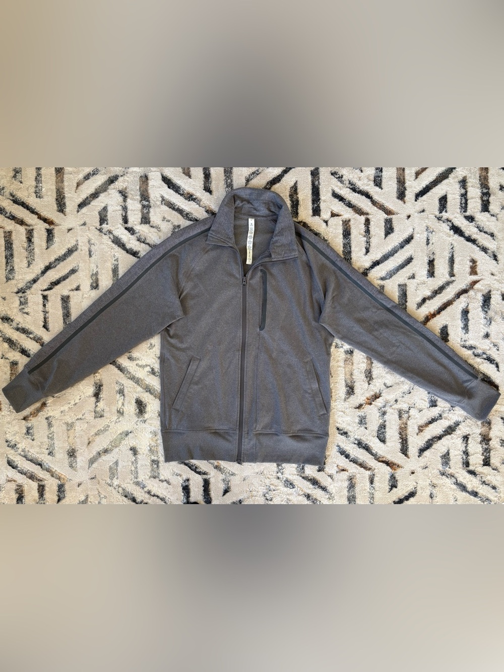Lululemon Mens M Grey Full Zip Athletic Track Jacket Stand Collar Pockets